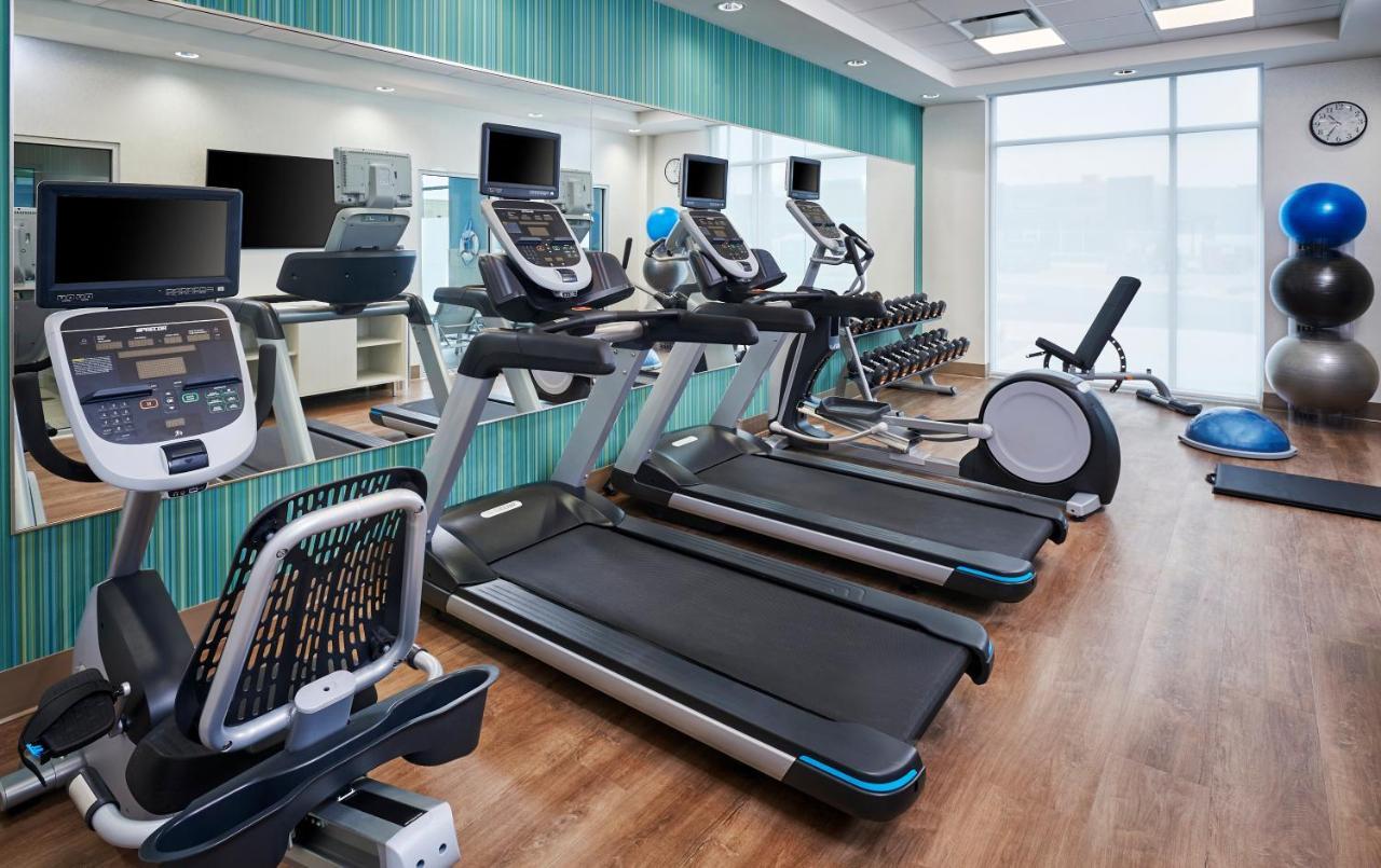 Holiday Inn Express & Suites Windsor East - Lakeshore By Ihg Tecumseh Экстерьер фото